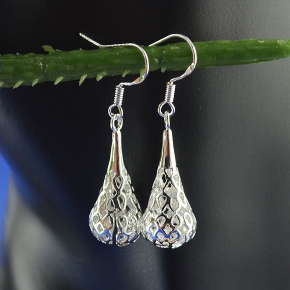 LAST PAIR!! Sterling silver drop earrings